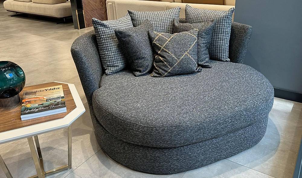 Tambora Sofa
