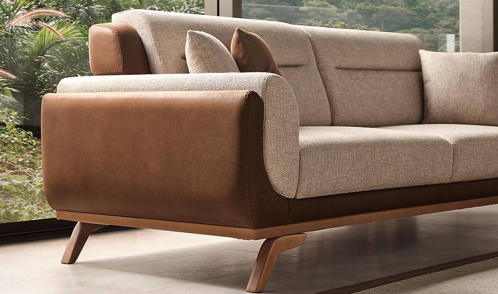 Ciracas Sofa 1