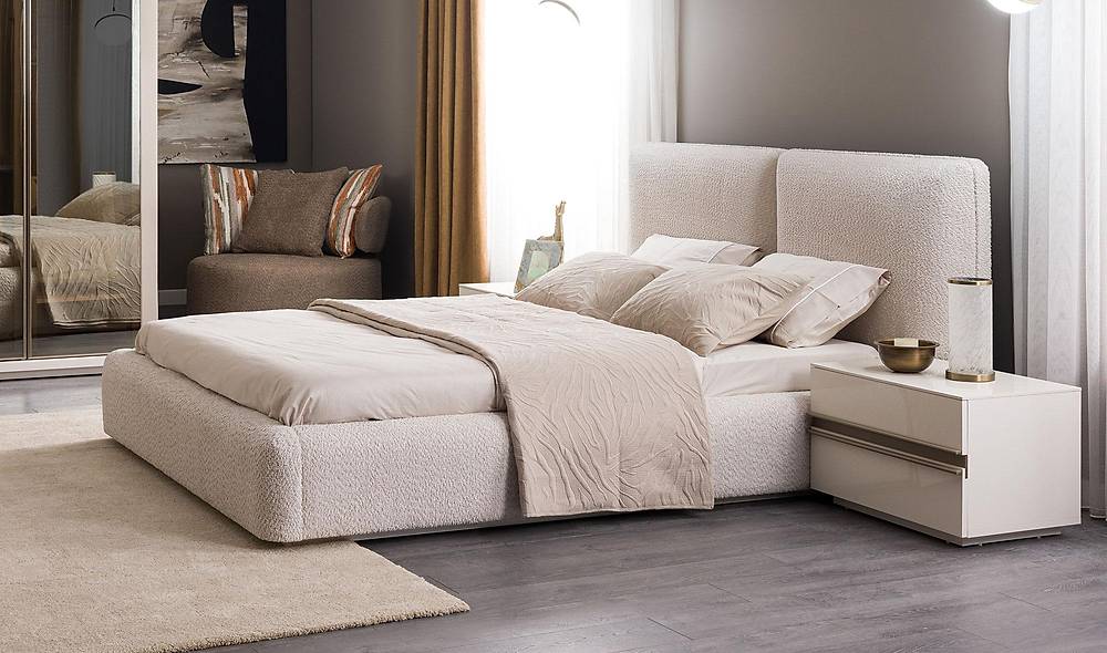 Monas Bedframe