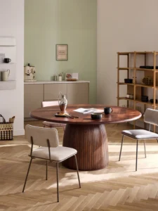 Arthaya Dining Table