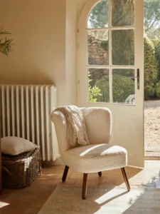 Pranava Lounge Chair