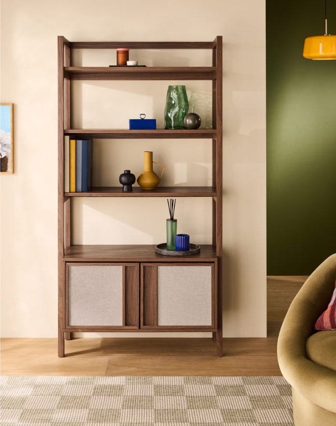 Aveline Canewood Bookshelf