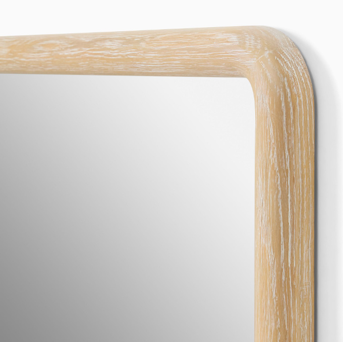 Elara Mirror2