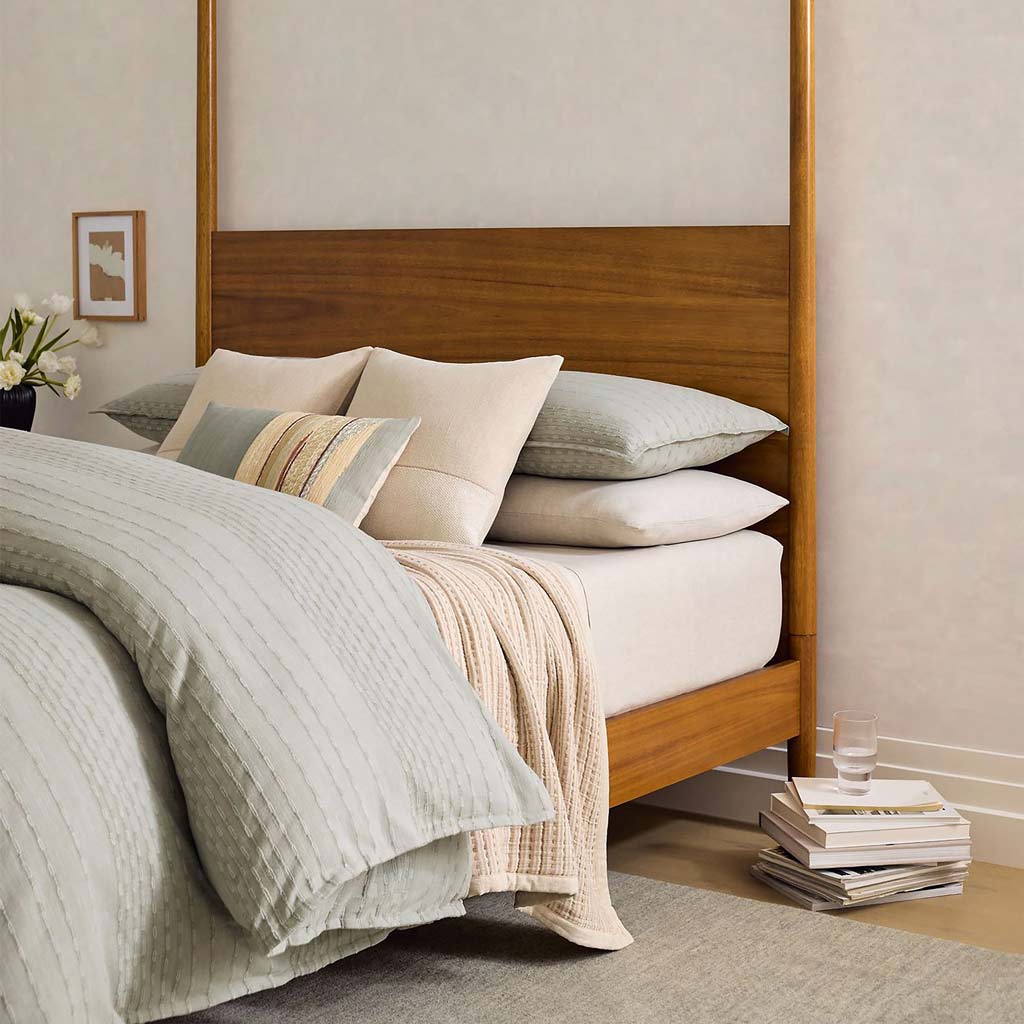 noir canopy bed - Gambar 3