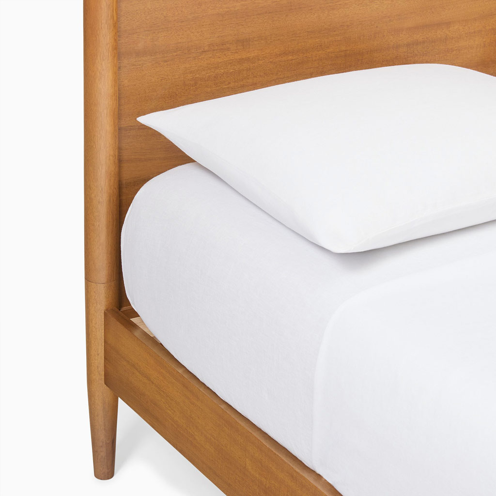 noir canopy bed - Gambar 6