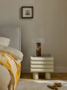 Nightstand Renjana