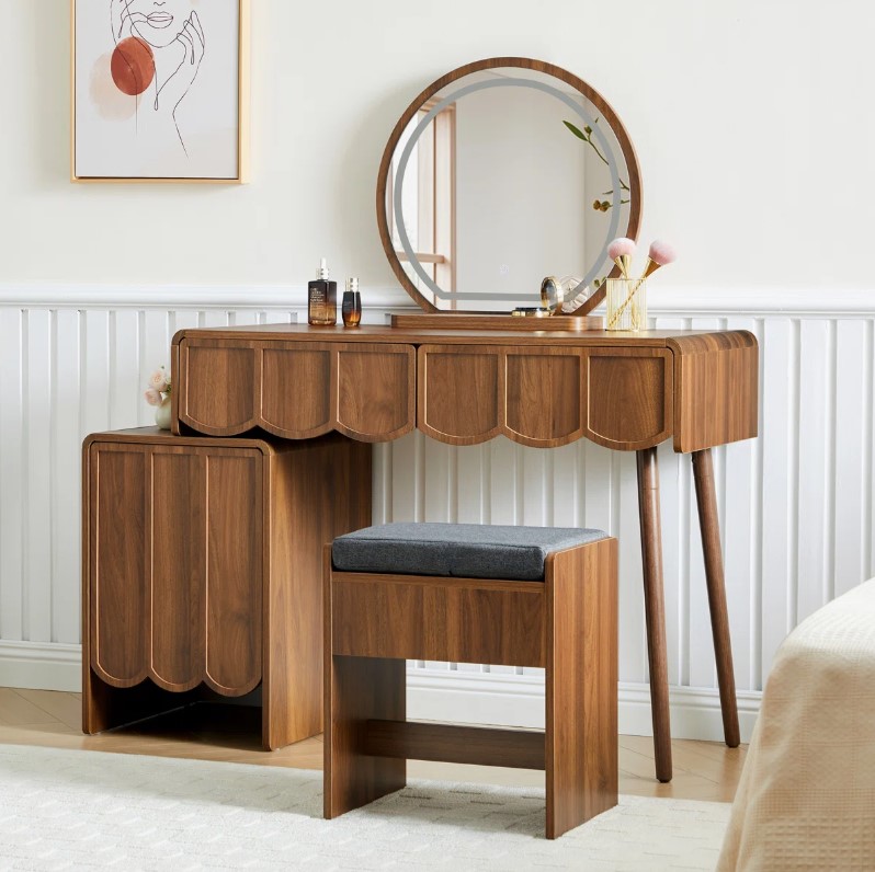 Dresser Arunika