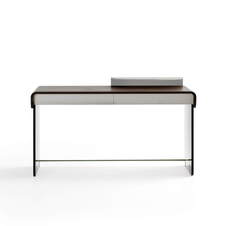 Dresser Arvian 2