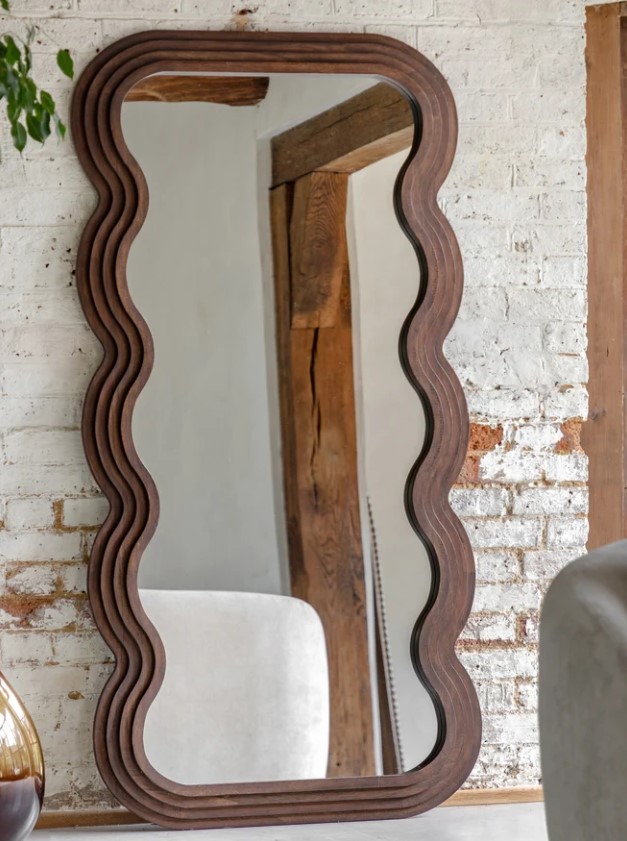 Livia Mirror