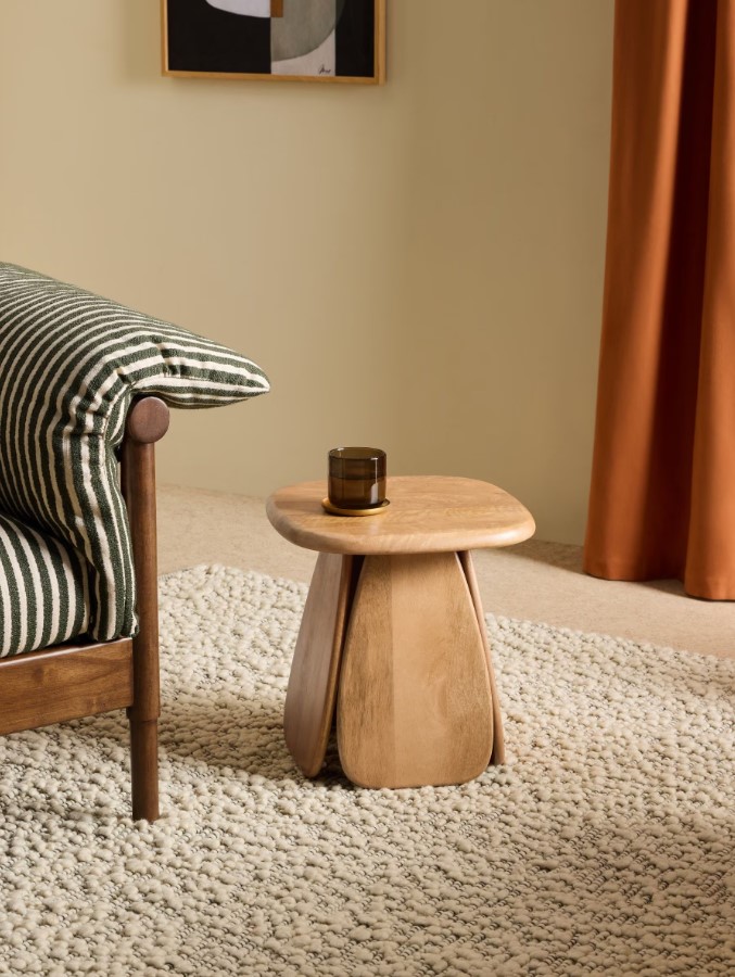 Side Table Kuncup