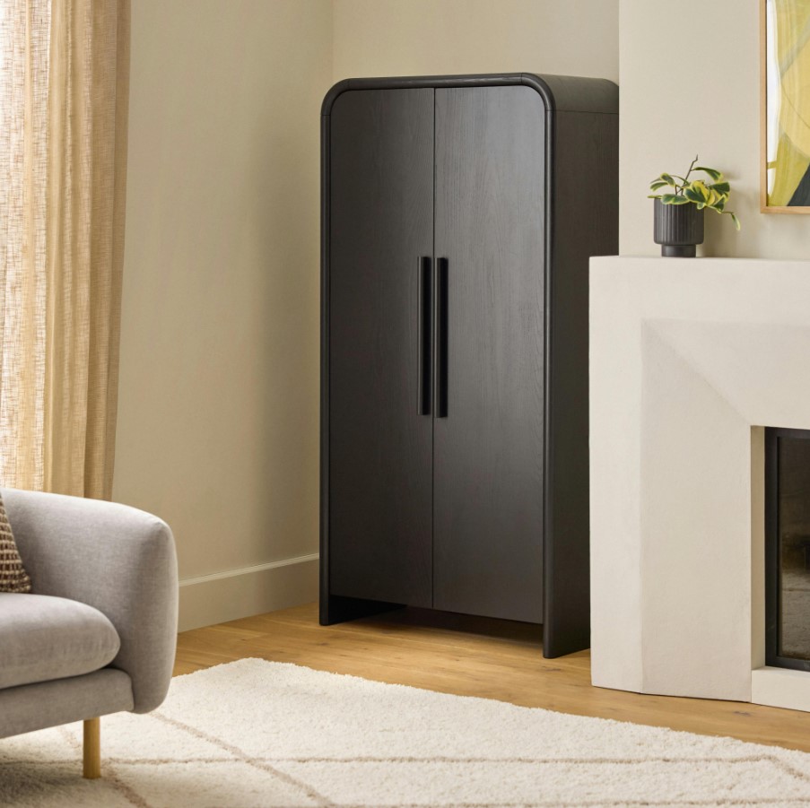 Wardrobe Arlo